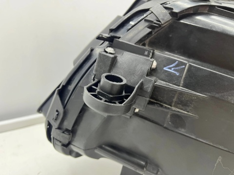 Lampa reflektor Mercedes W205 C-klasa 15-18r. PRAWA przednia Full LED Europa prawy przód a2059069401 oryginalna