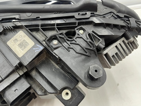 Lampa reflektor Mercedes W205 C-klasa 15-18r. PRAWA przednia Full LED Europa prawy przód a2059069401 oryginalna