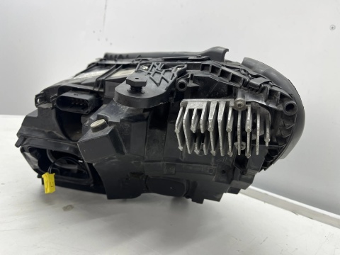 Lampa reflektor Mercedes W205 C-klasa 15-18r. PRAWA przednia Full LED Europa prawy przód a2059069401 oryginalna