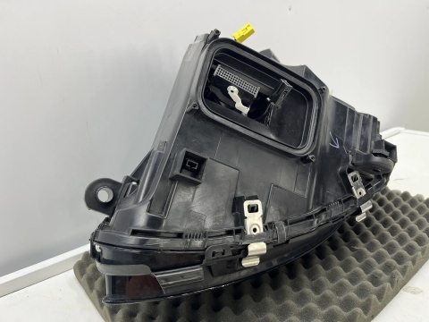 Lampa reflektor Mercedes W205 C-klasa 15-18r. PRAWA przednia Full LED Europa prawy przód a2059069401 oryginalna