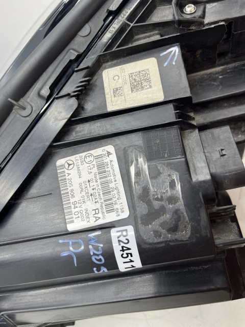 Lampa reflektor Mercedes W205 C-klasa 15-18r. PRAWA przednia Full LED Europa prawy przód a2059069401 oryginalna