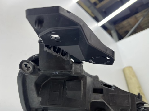 Lampa reflektor Peugeot 208 II 2008 II 19r.- LEWA przednia Full LED Europa lewy przód 9833036380 oryginalna