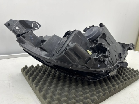 Lampa reflektor Peugeot 208 II 2008 II 19r.- LEWA przednia Full LED Europa lewy przód 9833036380 oryginalna