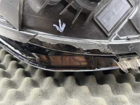 Lampa reflektor Peugeot 208 II 2008 II 19r.- LEWA przednia Full LED Europa lewy przód 9833036380 oryginalna