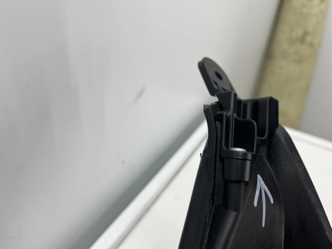 Lampa reflektor Toyota Verso-S Ractis II 10-17r. prawa przednia Europa prawy przód