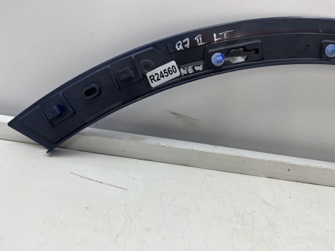 Listwa Audi Q7 II 4m 15r.- NOWA lewa tylna nakładka błotnika rant nadkola zderzaka lewy tył 4m0853817a