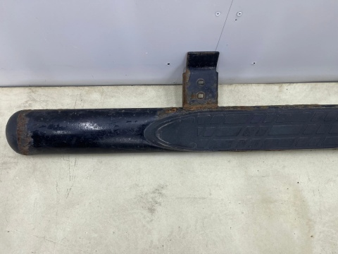 Nakładka progu VW Amarok 12-20r. LEWY stopień boczny zewnętrzny oryginalny