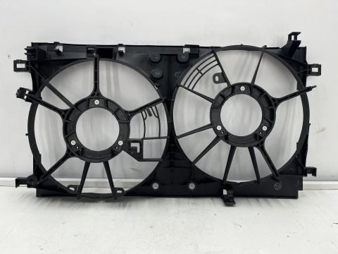 Obudowa wentylatora chłodnicy Toyota C-HR 1 I AX10 Corolla 12 XII E21 Prius 4 IV XW50 1.8 hybrid 16r.- nowa oryginalna