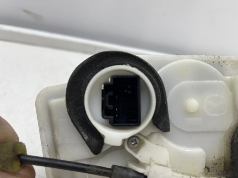 Zamek drzwi Mazda 6 II GH 07-12r. 5 pin prawy przedni zamek drzwi