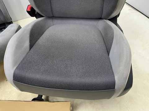 Fotele VW ID.3 id3 19r.-PODGRZEWANE tylna kanapa grzana mały przebieg EUROPA Komplet