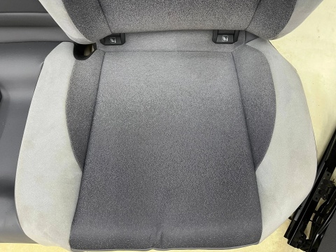 Fotele VW ID.3 id3 19r.-PODGRZEWANE tylna kanapa grzana mały przebieg EUROPA Komplet