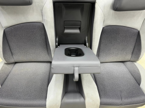 Fotele VW ID.3 id3 19r.-PODGRZEWANE tylna kanapa grzana mały przebieg EUROPA Komplet