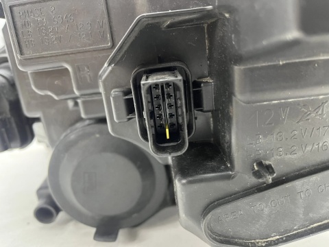 Lampa reflektor Peugeot 208 II 2008 II 19r.- PRAWA przednia LED Europa 9855524880