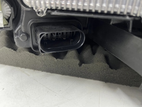 Lampa reflektor VW Passat B9 23r.- Prawa przednia FULL LED 3j1941036 Matrix IQ.Lighting prawy przód