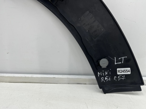 Listwa Mini Cooper One R56 R57 R58 R59 07-14r. lewy tylny rant nadkola błotnika nakładka lewy tył 7157105