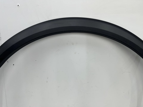 Listwa Peugeot 2008 II 19r.- PRAWY przedni rant nadkola błotnika nakładka struktura prawy przód 9825736680