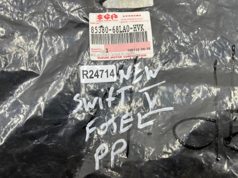 Fotele Suzuki Swift V Mk8 10-17r. 5D 3D NOWE prawe przednie oparcie pokrowiec fotela pasażera EUROPA prawy przód 85380-68la0-hvk