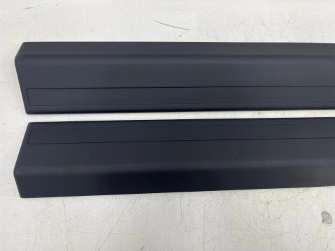 Listwa Suzuki Ignis 3 III 16r.- 5Drzwi KOMPLET listew na drzwi dodatkowe ochronne