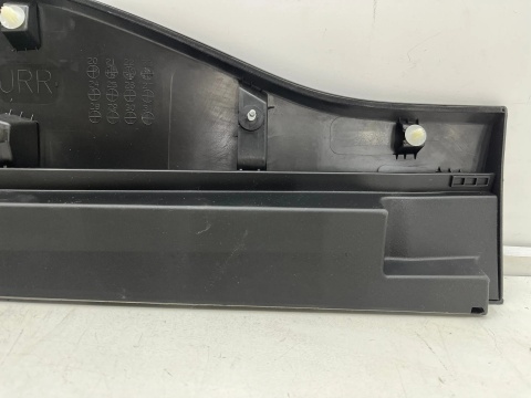 Listwa Toyota Corolla Cross 20r.- prawa tylna dolna nakładka drzwi prawy tył 75741-16570 75077-16010