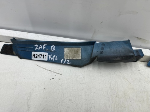 Podszybie Opel Zafira B 05-14r. lewa prawa zaślepka błotnika listewka szyby przedniej słupka komplet