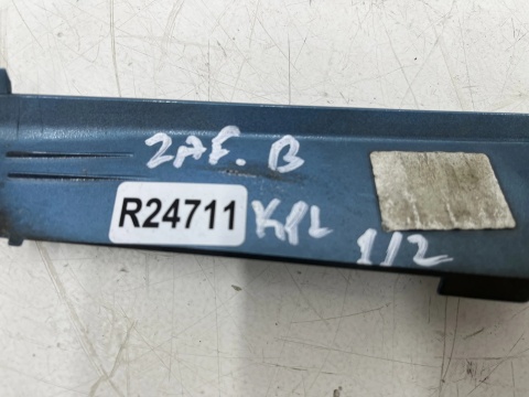 Podszybie Opel Zafira B 05-14r. lewa prawa zaślepka błotnika listewka szyby przedniej słupka komplet