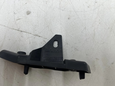 Ślizg BMW G26 21r.- lewe przednie mocowanie prowadnica zderzaka 51118738611
