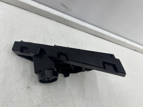 Ślizg MG 4 MG4 Mulan Electric 22r.- lewe tylne mocowanie zderzaka NOWE p10978427