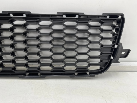 Atrapa Suzuki Jimny 3 III 12-17r. Lift grill przednia maskownica zderzaka nowa oryginalna 71718-57m00-5pk