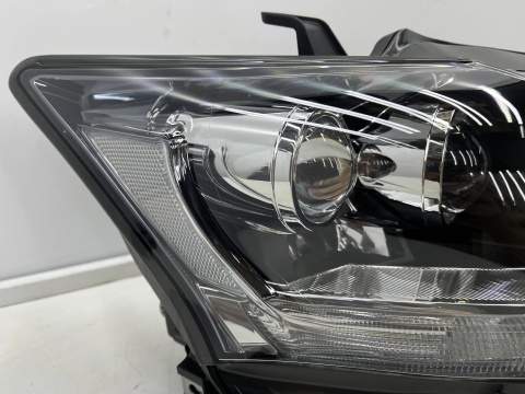 Lampa reflektor Lexus CT 10-17r. NOWA prawa przednia LED oryginalna prawy przód 81145-76061