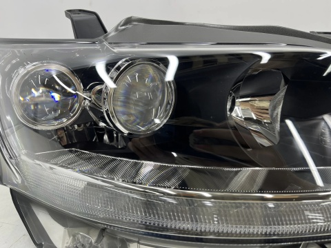 Lampa reflektor Lexus CT 10-17r. NOWA prawa przednia LED oryginalna prawy przód 81145-76061