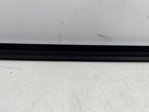 Listwa Suzuki Vitara 4 IV 15r.- NOWA prawa tylna listwa zgarniająca uszczelka 83831-54p00-000