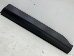Listwa Toyota Corolla Cross 20r.- prawa przednia dolna nakładka drzwi prawy przód 75731-16820 75073-16010