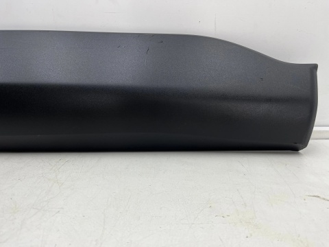 Listwa Toyota Corolla Cross 20r.- prawa przednia dolna nakładka drzwi prawy przód 75731-16820 75073-16010