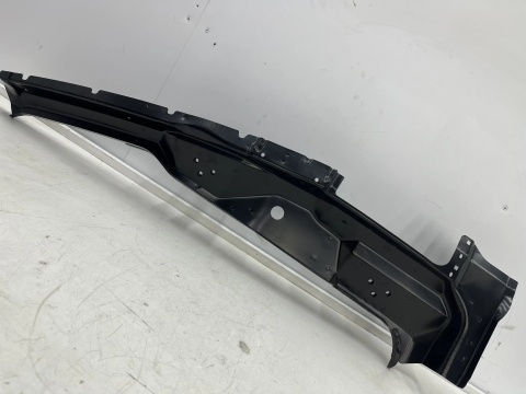 Poszycie Suzuki Vitara I 88-97r. 3Drzwi NOWY prawy tylny słupek bagażnika mocowania klapy drzwi wzmocnienie ćwiartka 64310-61a01