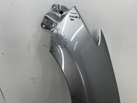Błotnik Mazda 3 BM III 13-18r. lewy przedni lewy przód