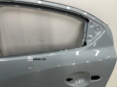 Drzwi Mazda 2 DJ 14r.- lewe tylne lewy tył D09L73010