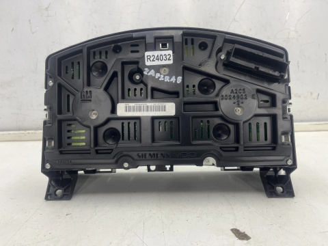 Licznik Opel Zafira B 05-14r. DIESEL zegary obrotomierz automat 13216661