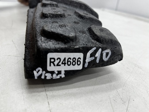 Absorber zderzaka BMW 5 F10 F11 10-17r. przednie wzmocnienie belki