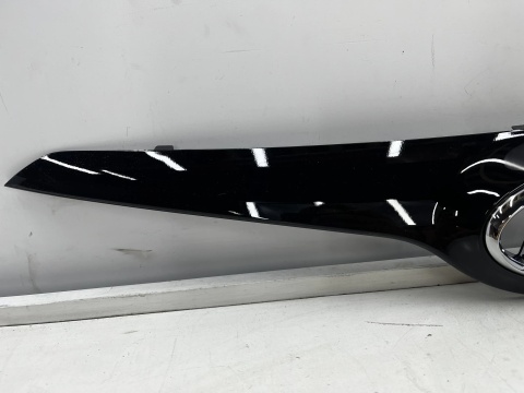 Atrapa Hyundai i30 11-17r. grill przednia maskownica zderzaka znaczek 86352a6000