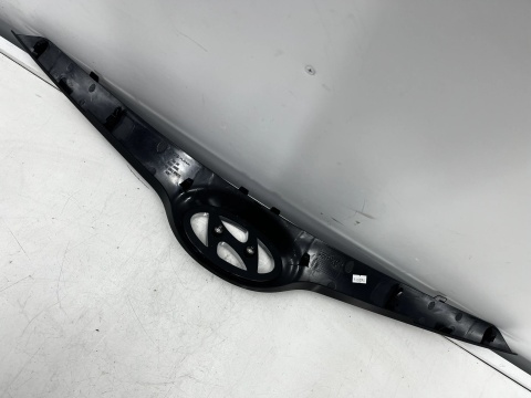 Atrapa Hyundai i30 11-17r. grill przednia maskownica zderzaka znaczek 86352a6000