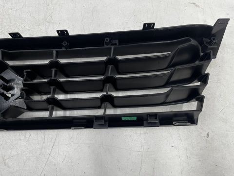 Atrapa Suzuki Splash 08-14r. grill przednia maskownica zderzaka znaczek 71741-51k00-5pk