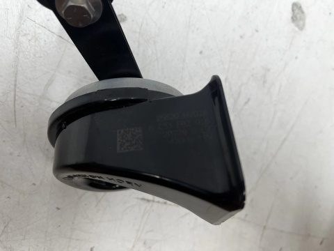 Klakson Nissan Qahqai J11 2 II 13-21r. sygnał dźwiękowy nowy orginalny 25620hv01a