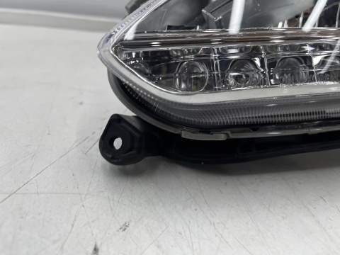 Lampa reflektor Hyundai Santa Fe 3 III 12-15r. lewy przedni halogen LED w zderzak oryginalny DRL 922012w110