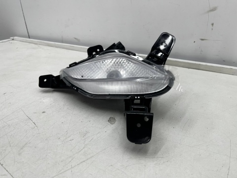 Lampa reflektor Hyundai i30 III PD 16r.- LEWY przedni halogen w zderzak oryginalny DRL 92207g4200