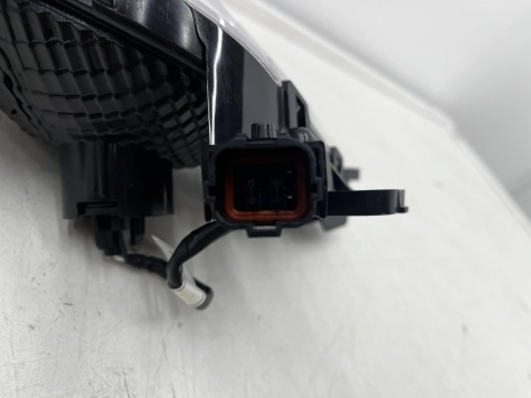 Lampa reflektor Hyundai i30 III PD 16r.- LEWY przedni halogen w zderzak oryginalny DRL 92207g4200