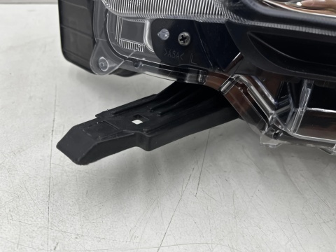 Lampa reflektor Toyota Hilux 8 VIII LIFT 20-26r. NOWA lewa przednia kompletna FULL LED Europa oryginal lewy przód 81150-0ku81