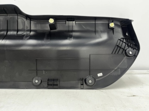 Tapicerka Suzuki Swift IV mk6 04-10r. boczek klapy bagażnika osłona 83770-68l00-s1s