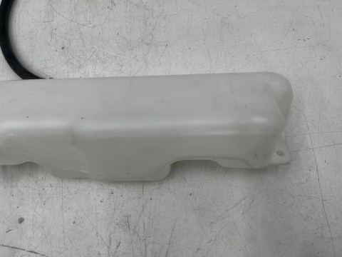 Zbiorniczek spryskiwaczy Mitsubishi Colt 04-12r. zbiornik nowy mn130400