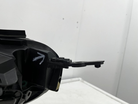 Lampa reflektor Citroen Jumpy SpaceTourer Scudo Ulysse Vivaro C Zafira Life 16-23r. prawa przednia Europa H1 H7 oryginał
