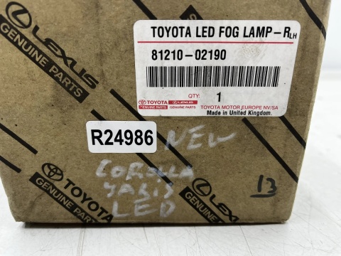 Lampa reflektor Toyota Yaris XP21 Corolla XII E21 C-HR 16r.- NOWY prawy LED przedni halogen w zderzak oryginalny DRL 81210-02190